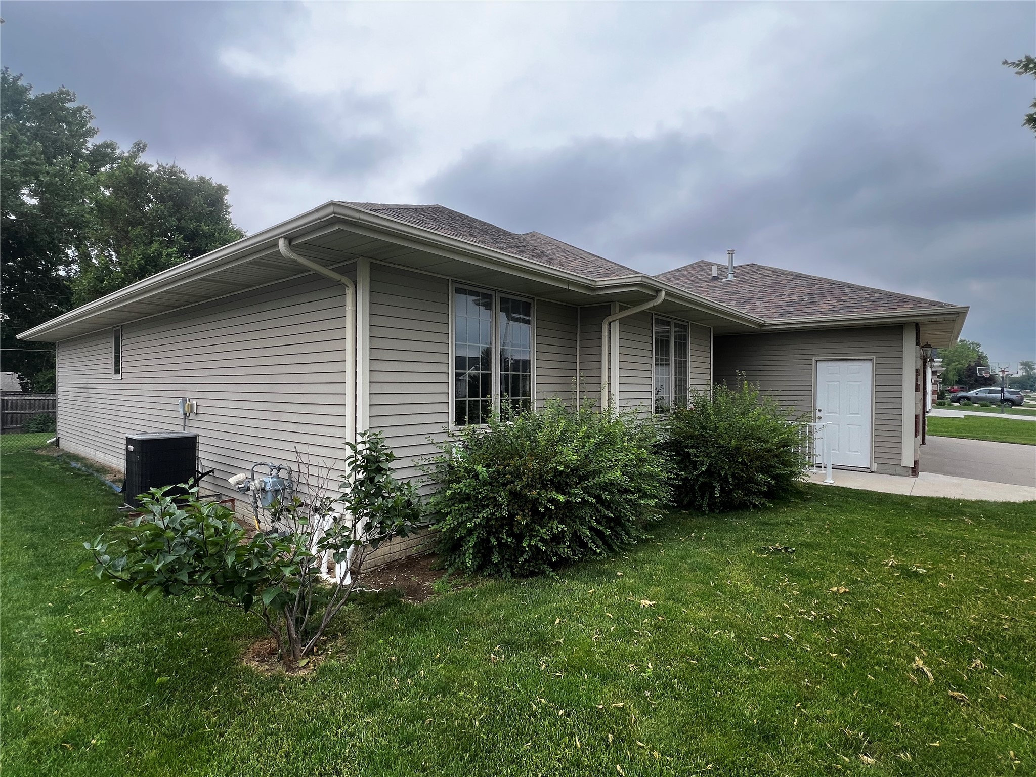 3309 Lily Lane, Marshalltown, Iowa image 35