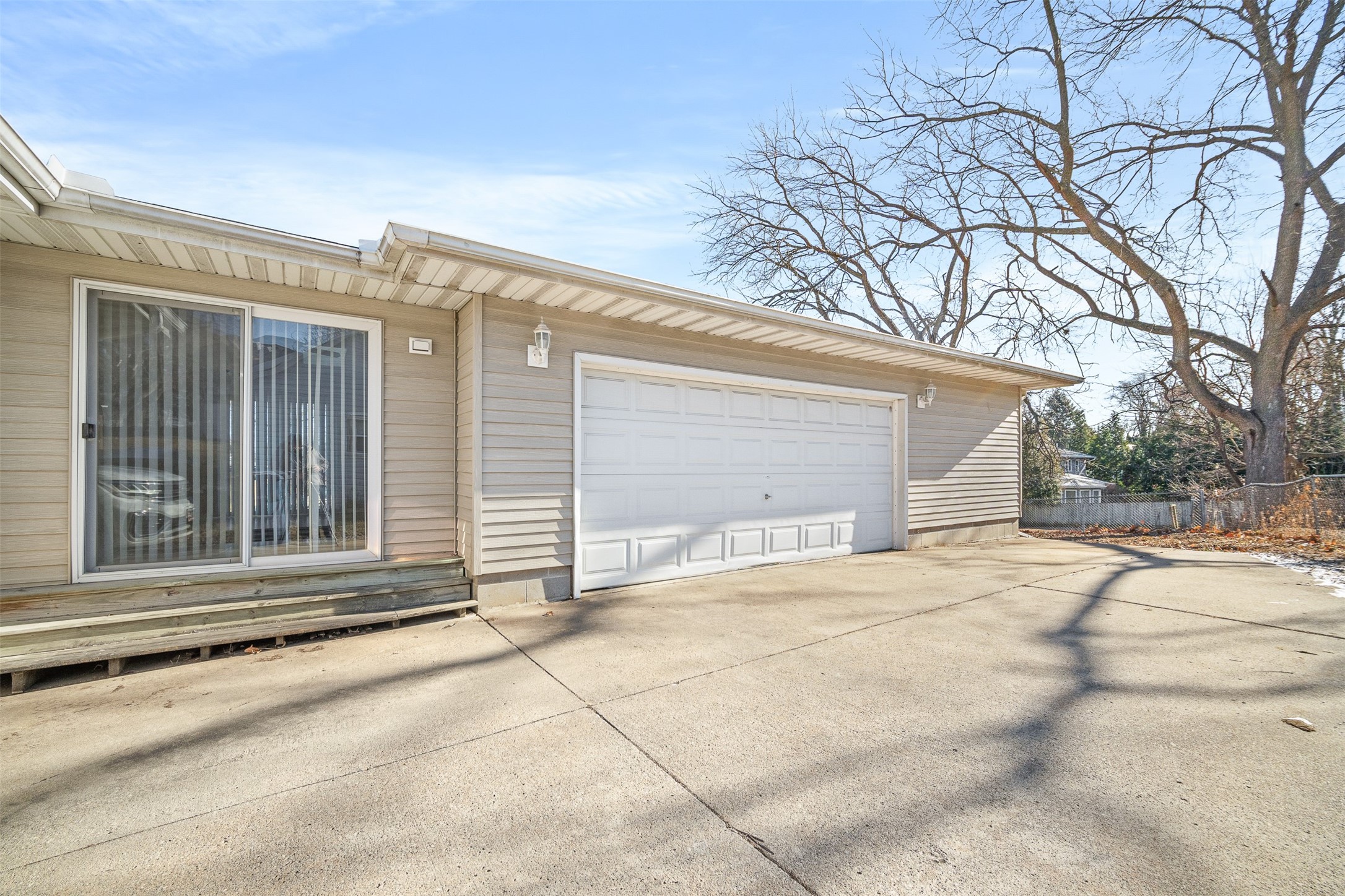 1207 E Watrous Avenue, Des Moines, Iowa image 26