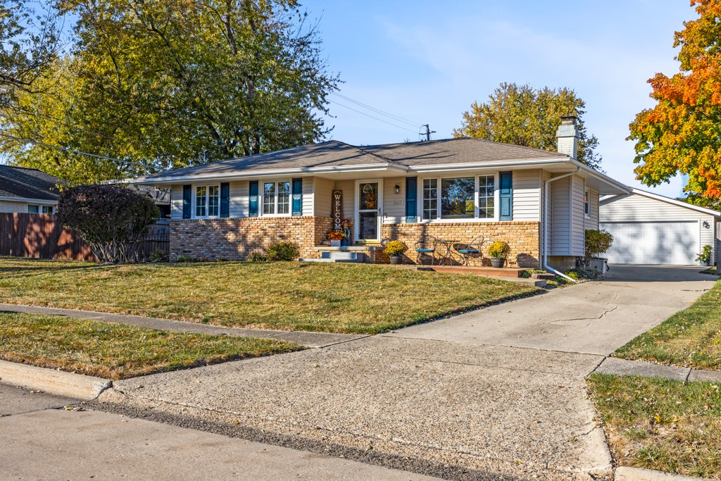 1107 2nd Street, Altoona, Iowa image 2