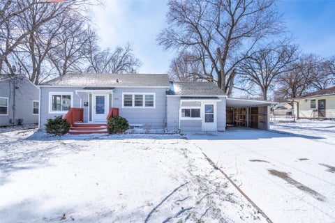Homes For Sale - 3124 Sheridan Avenue<br/> Des Moines, IA 50310