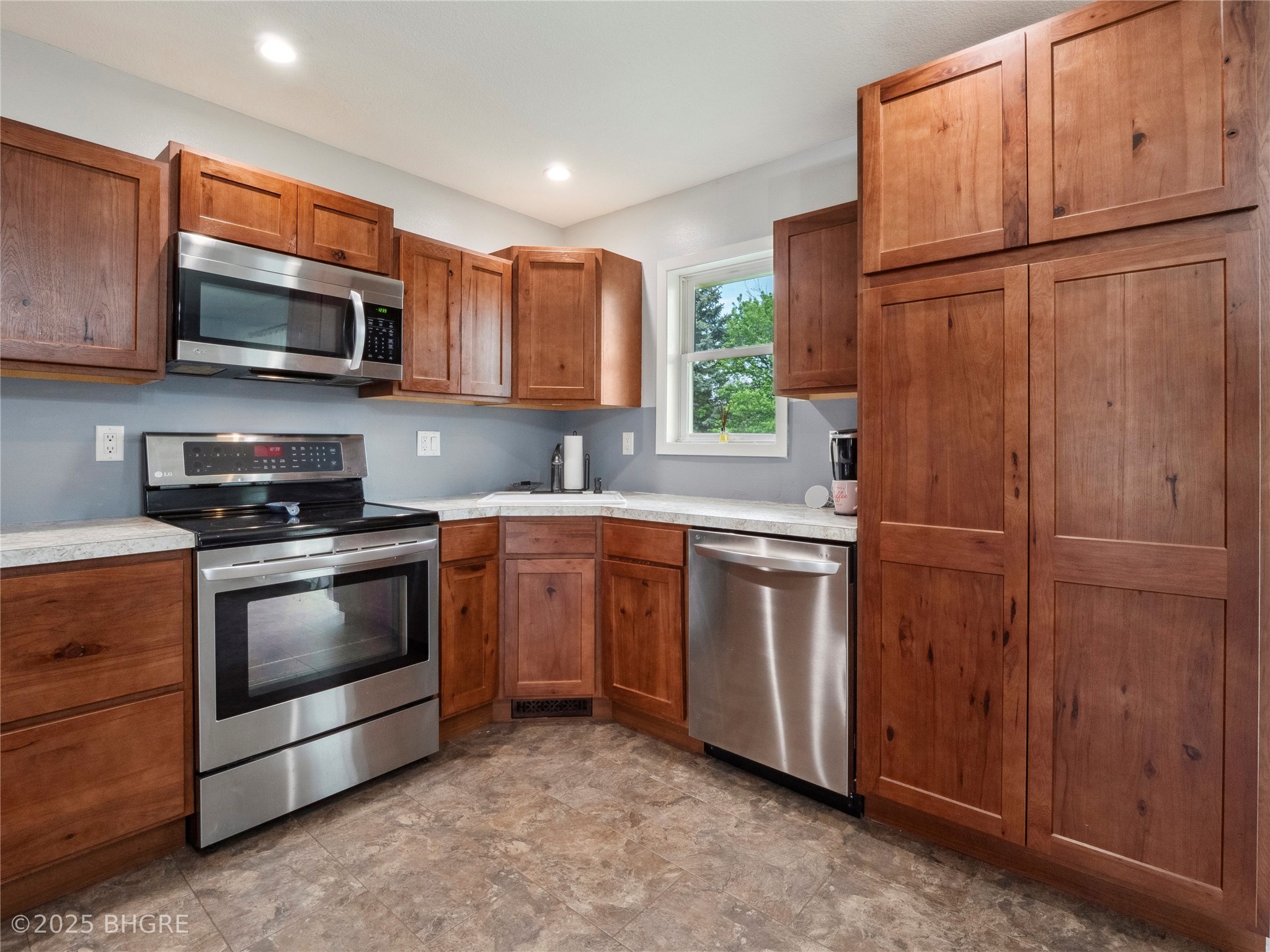707 Arlington Drive, Marshalltown, Iowa image 11
