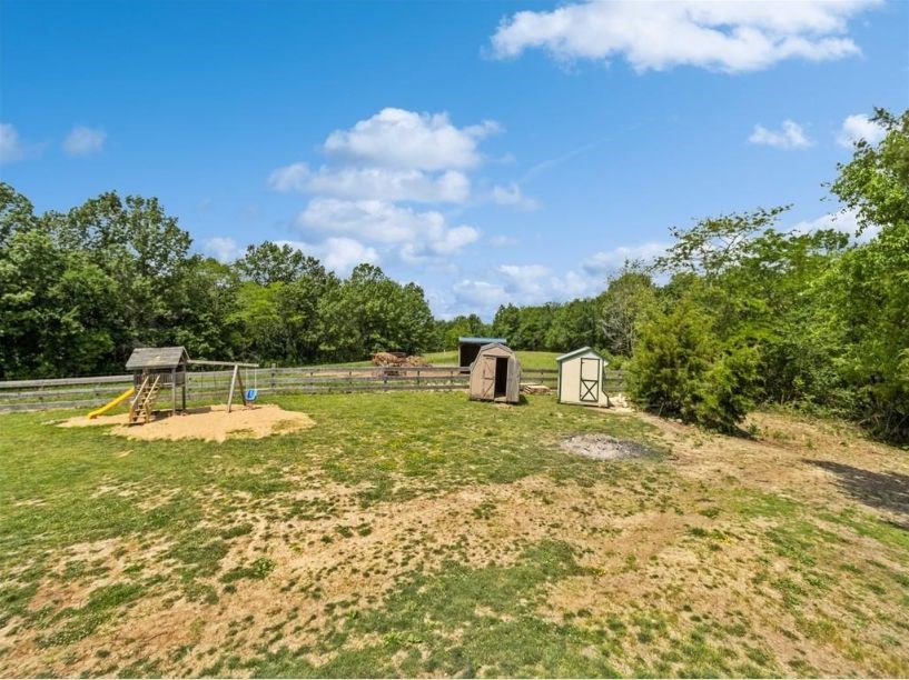 46069 235th Trail, Chariton, Iowa image 35