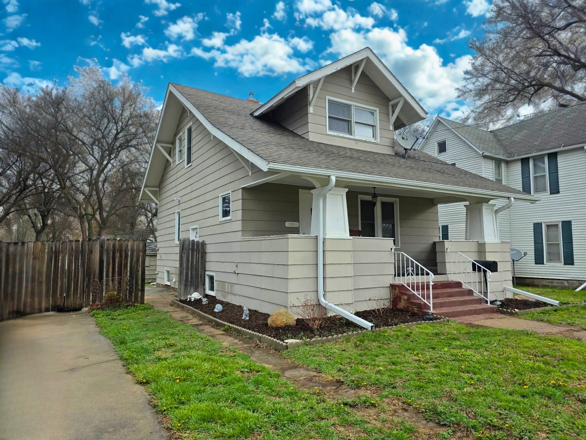 303 W Anthony Street