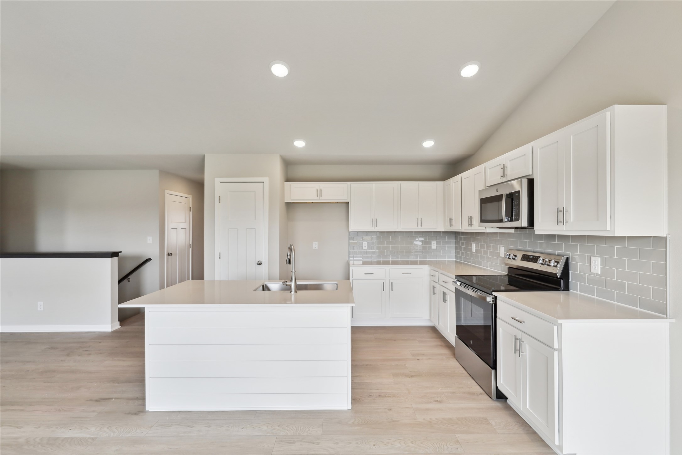 18026 Alpine Drive, Clive, Iowa image 2