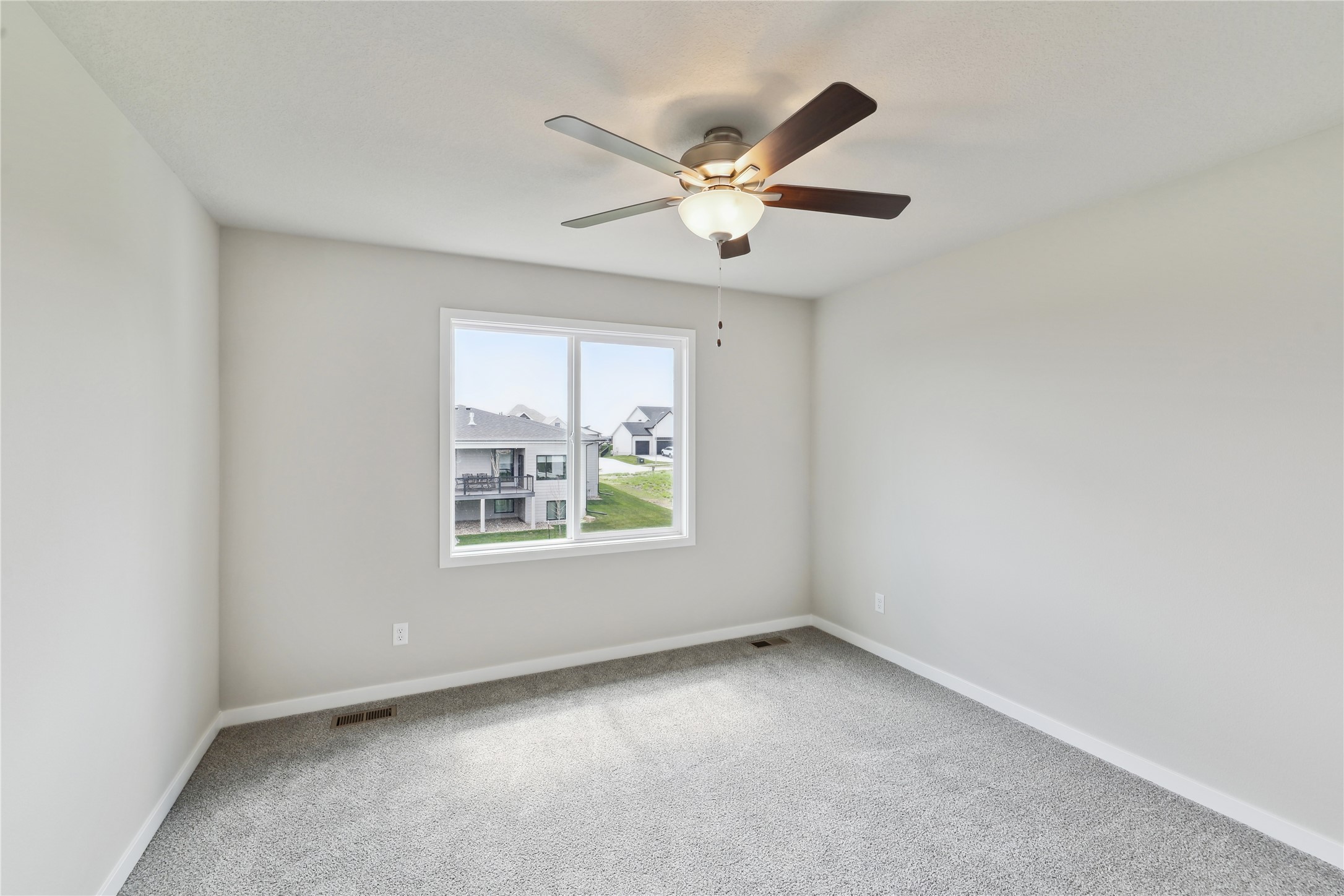 18026 Alpine Drive, Clive, Iowa image 10