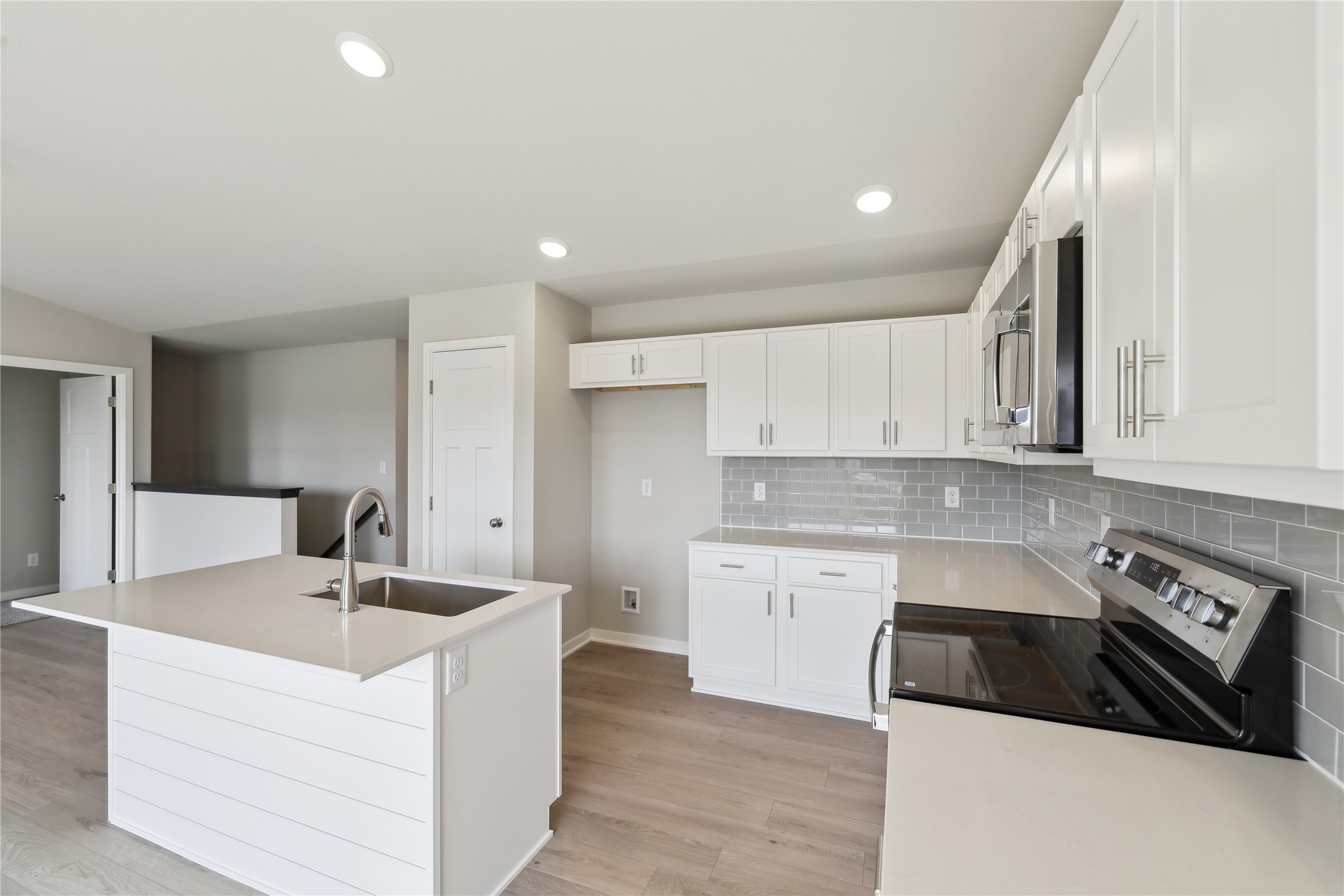 18026 Alpine Drive, Clive, Iowa image 3