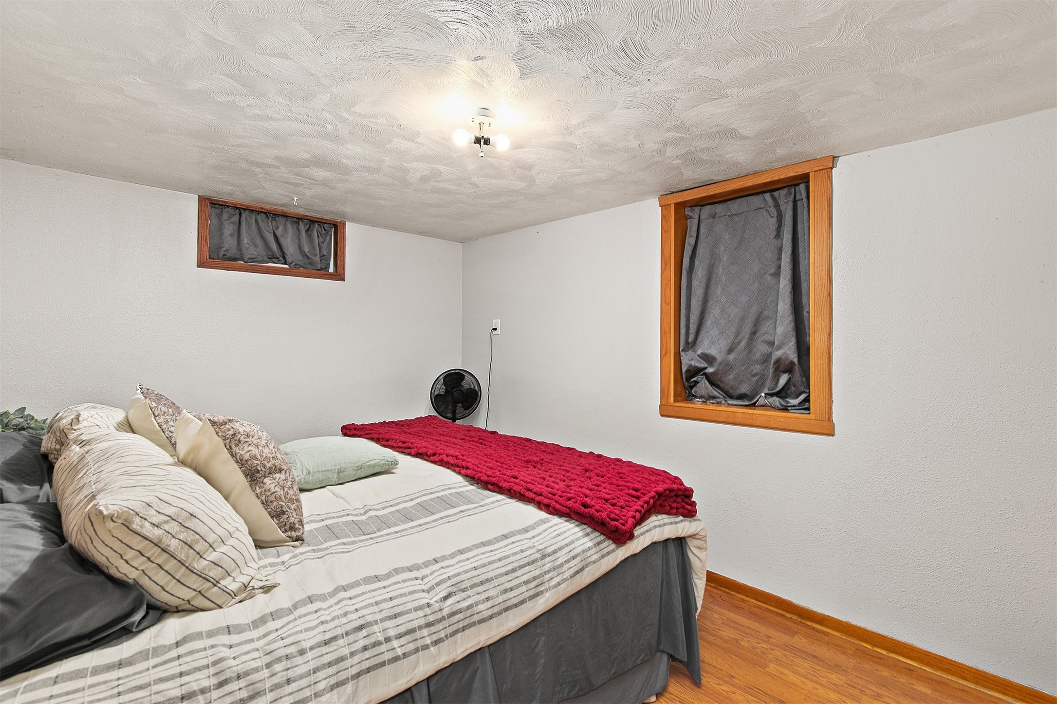 406 S Oak Park Avenue, Colfax, Iowa image 19