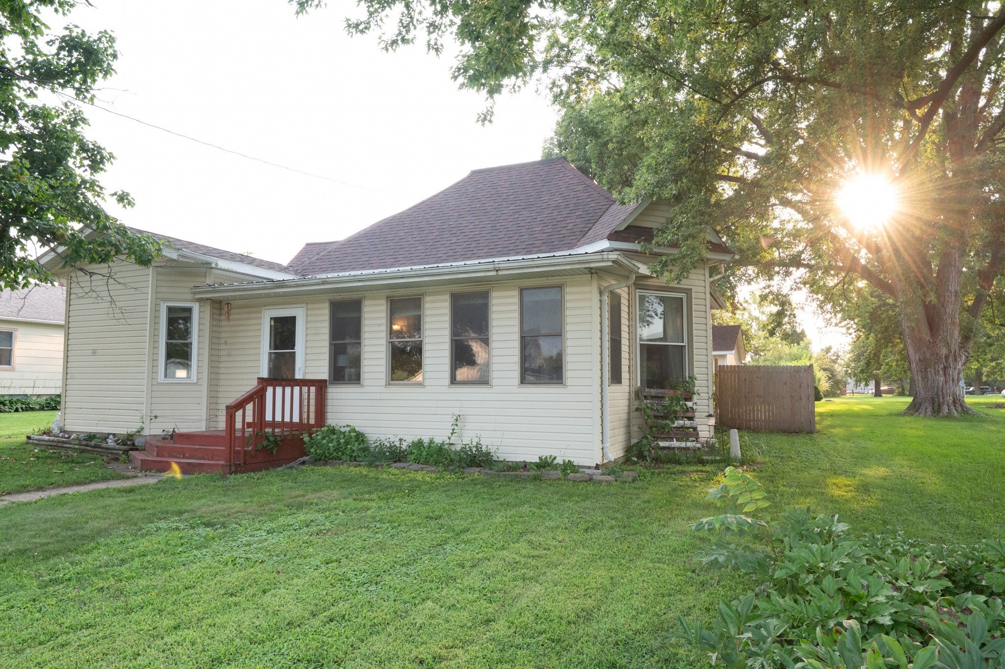 218 S 4th Street