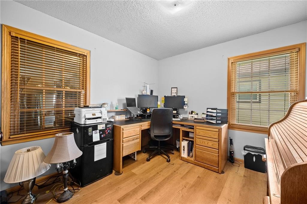 1623 E 33rd Street, Des Moines, Iowa image 13