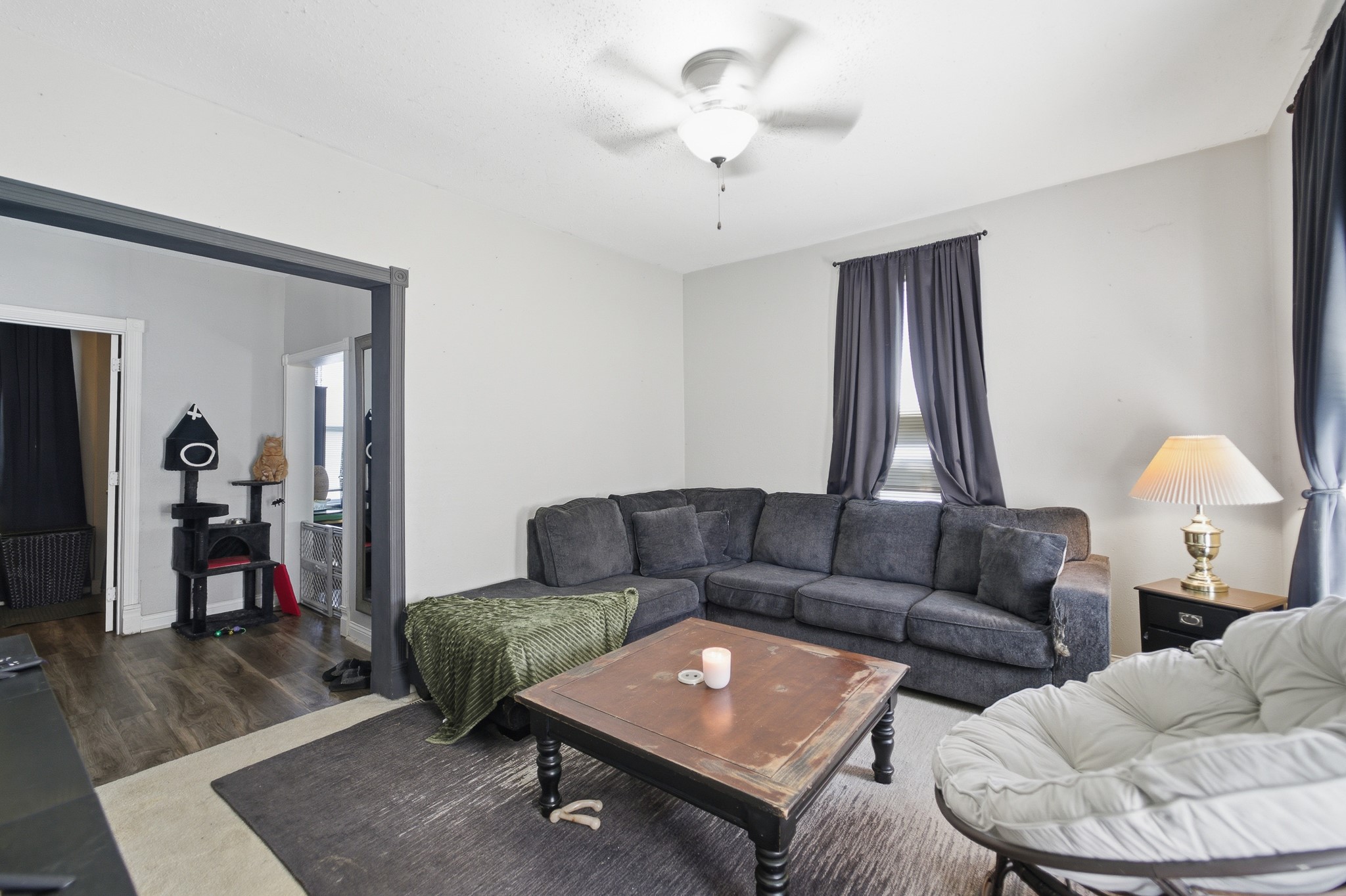 408 1/2 E Linn Street