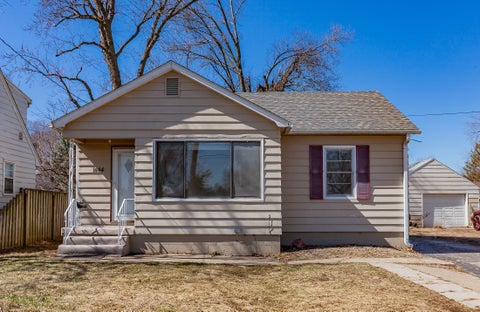 Homes For Sale - 1444 55th Street<br/> Des Moines, IA 50311