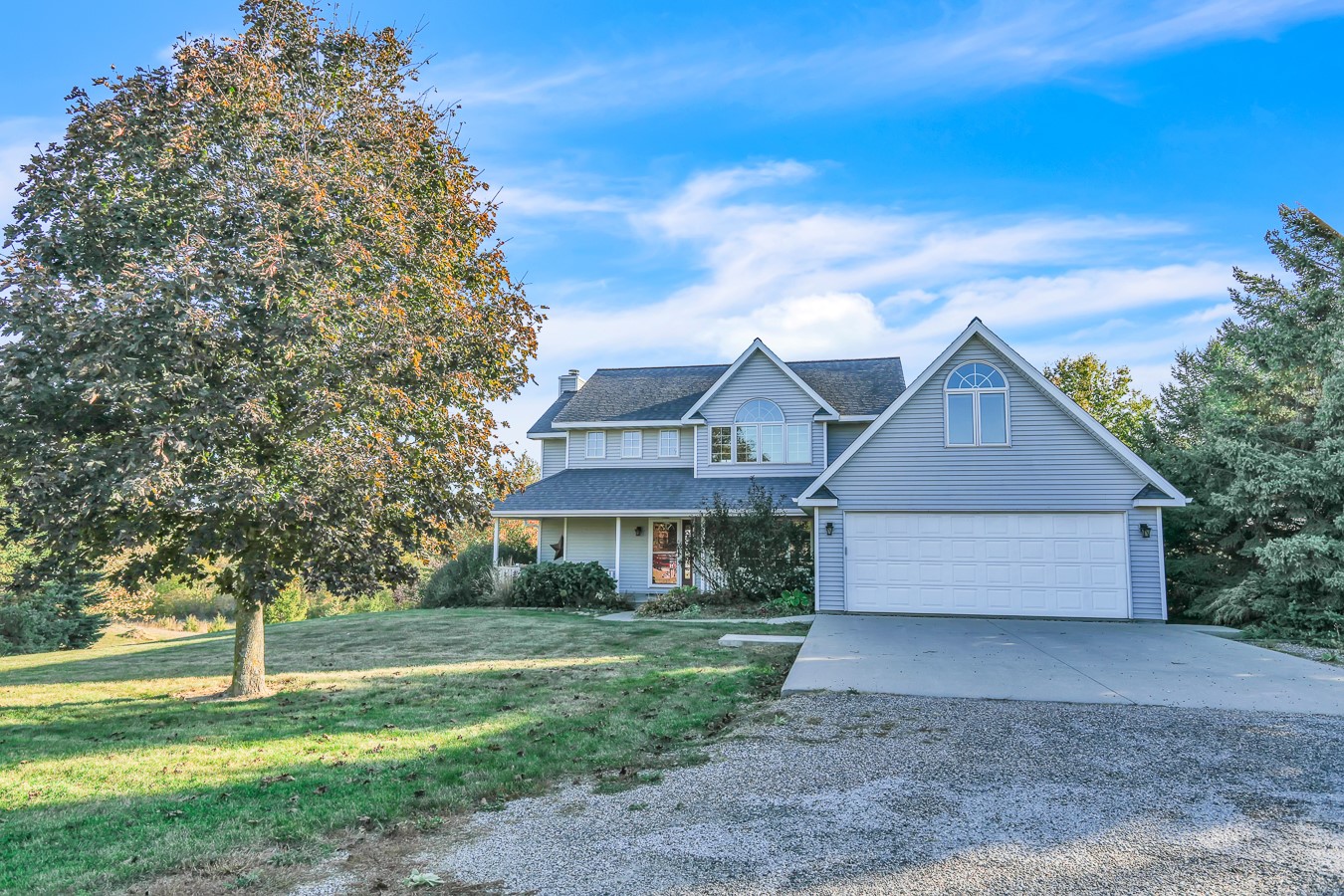 813 197th Place, Pella, Iowa image 1