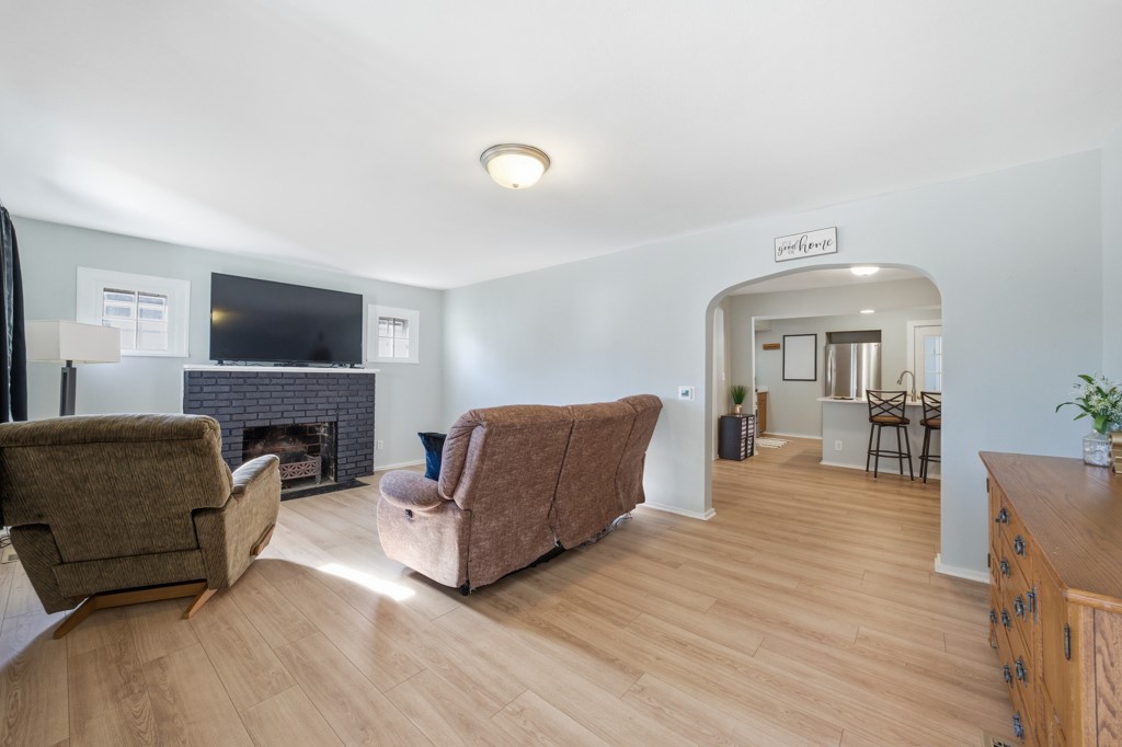 3814 Columbia Street