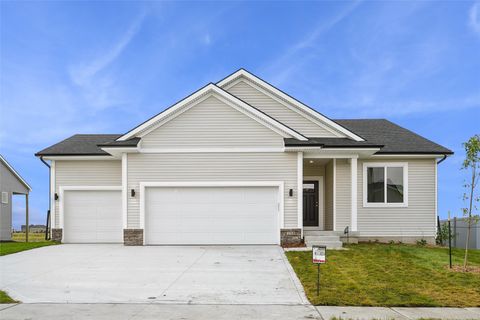 Homes For Sale - 214 Cedar Drive<br/> Gilbert, IA 50105