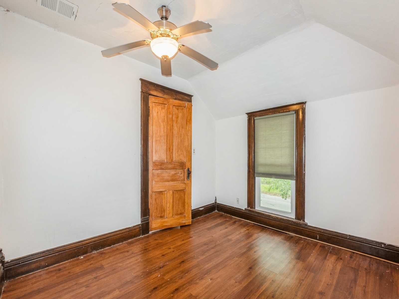 513 W Vine Street, Saint Charles, Iowa image 21