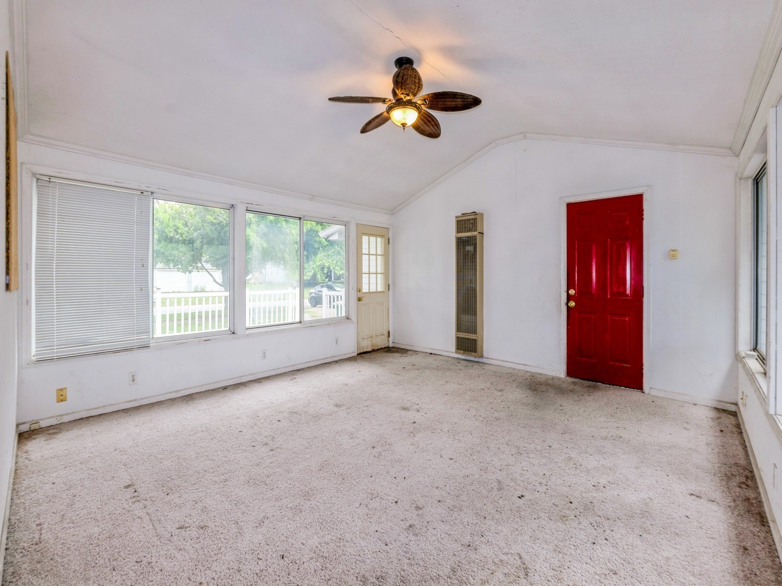 513 W Vine Street, Saint Charles, Iowa image 2