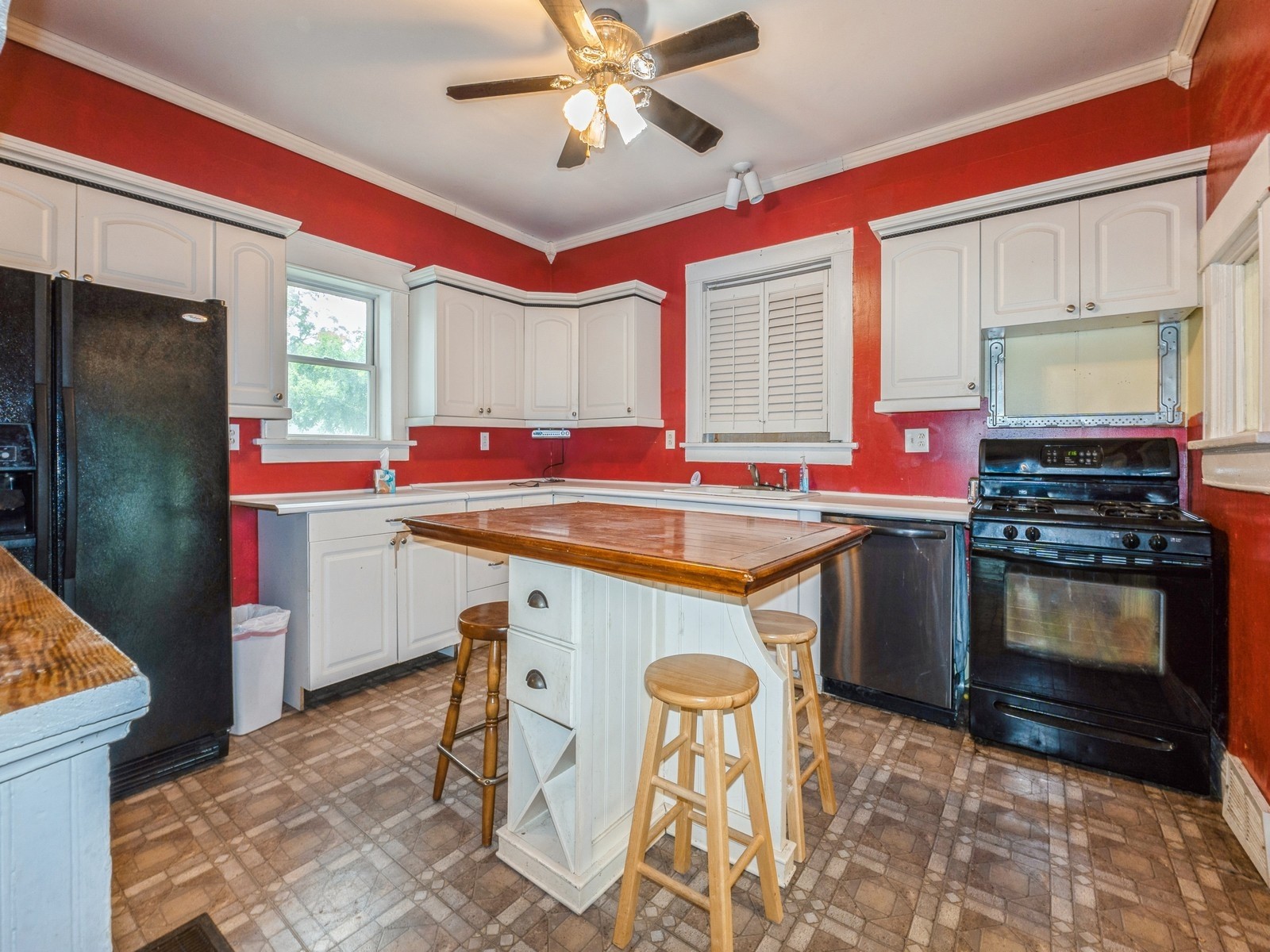 513 W Vine Street, Saint Charles, Iowa image 11