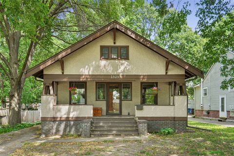 Homes For Sale - 1323 46th Street<br/> Polk County, Des Moines, IA 50311