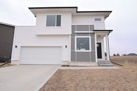 2819 Kestrel Street Norwalk IA 50211