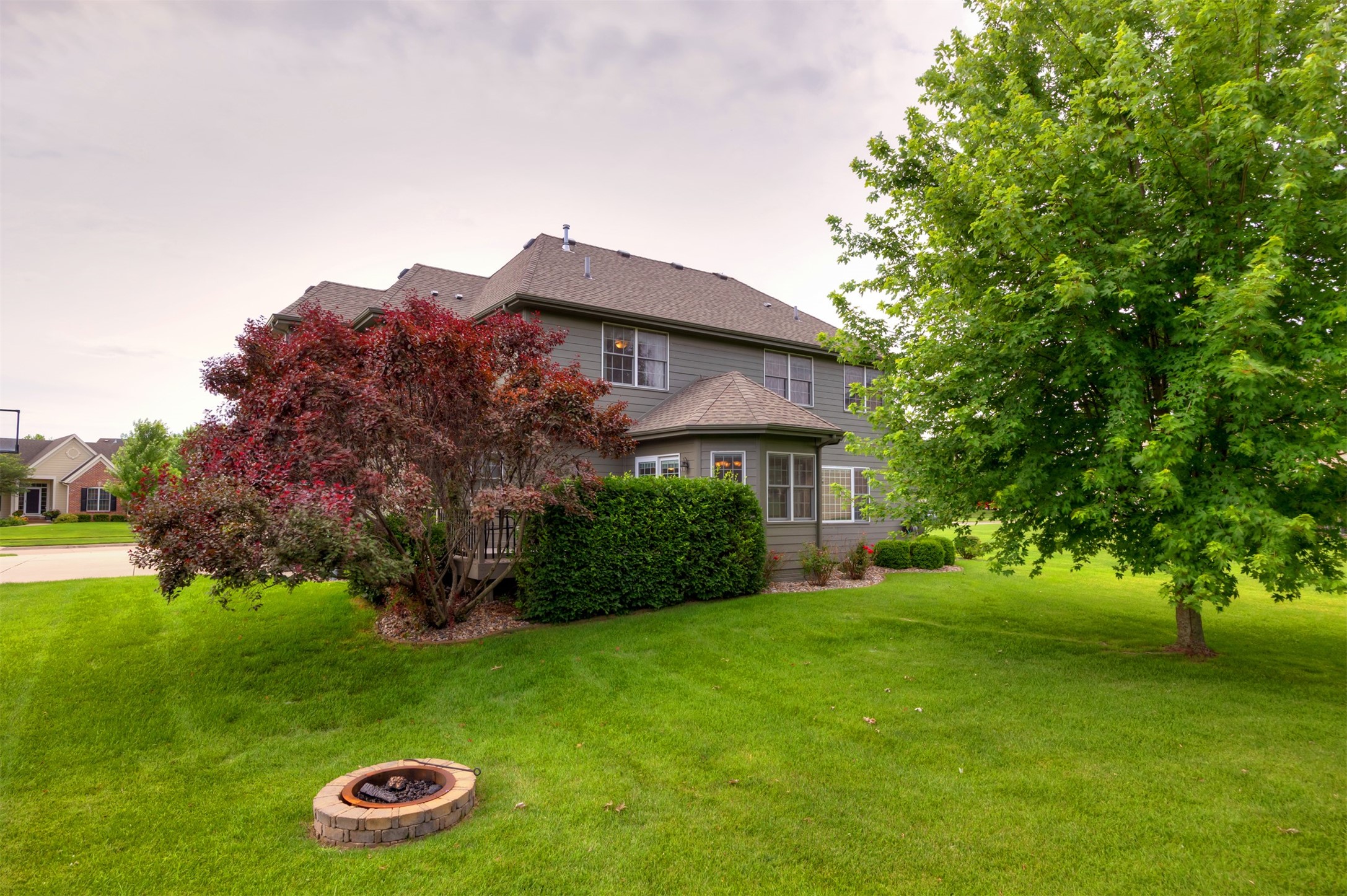 106 SW Stonegate Drive