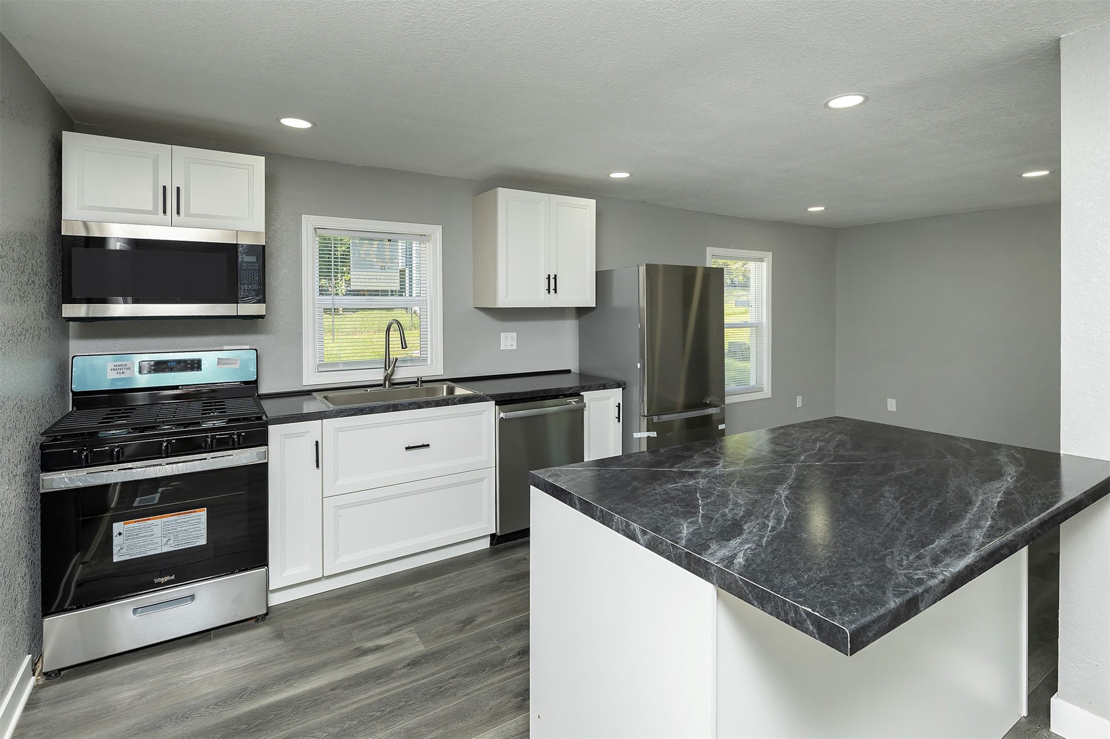 4212 SW 7th Street, Des Moines, Iowa image 3