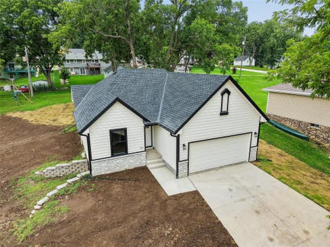 Homes For Sale - 111 Elm Street<br/> Dallas County, De Soto, IA 50069