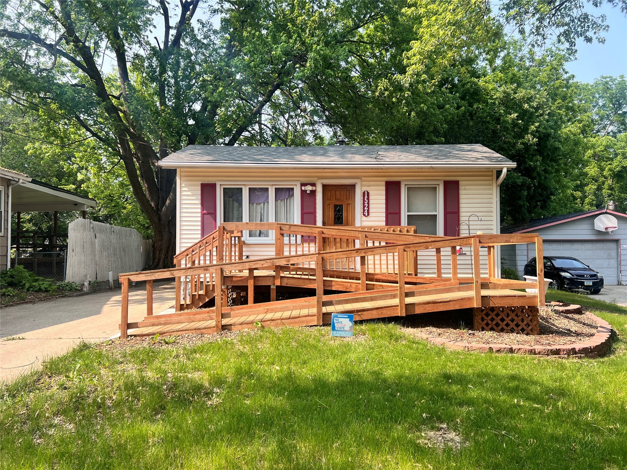 1524 E Virginia Avenue, Des Moines, Iowa image 2