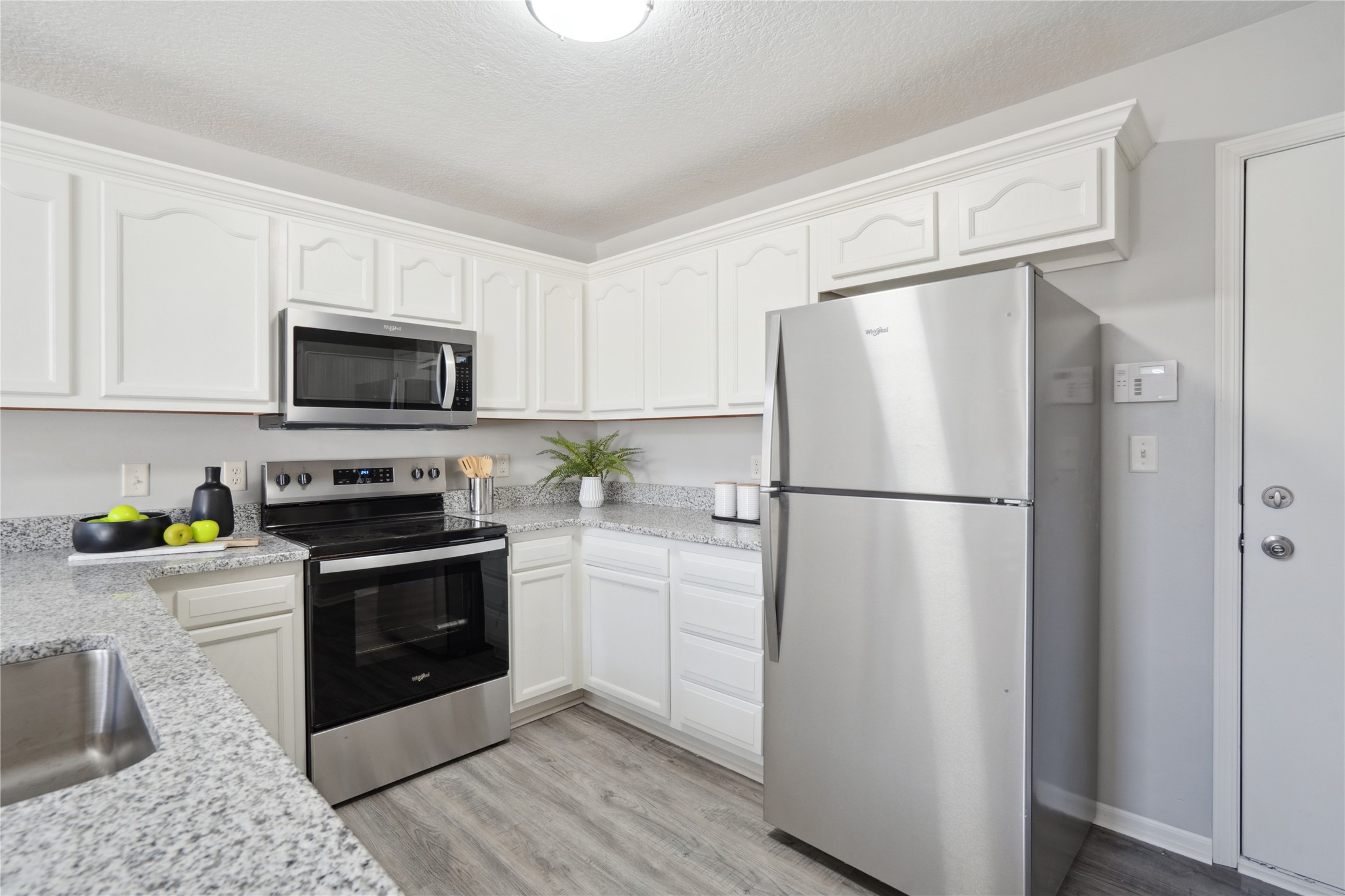 586 SE Williams Court, Waukee, Iowa image 9