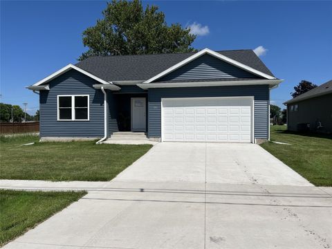 Homes For Sale - 303 SE 2nd Street<br/> Ogden, IA 50212