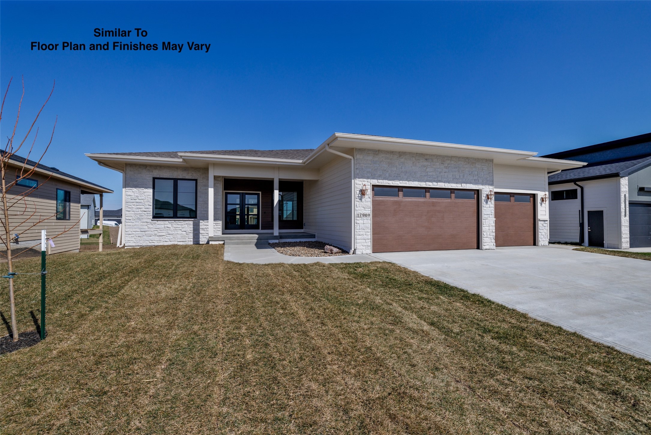 18239 Alderleaf Drive, Clive, Iowa image 1