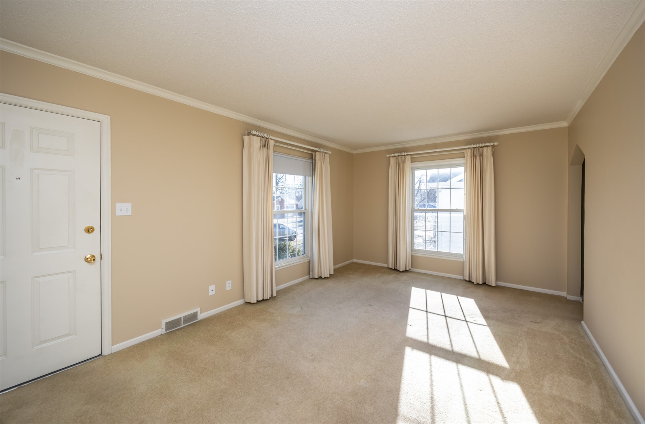 1710 57th Place, Des Moines, Iowa image 4