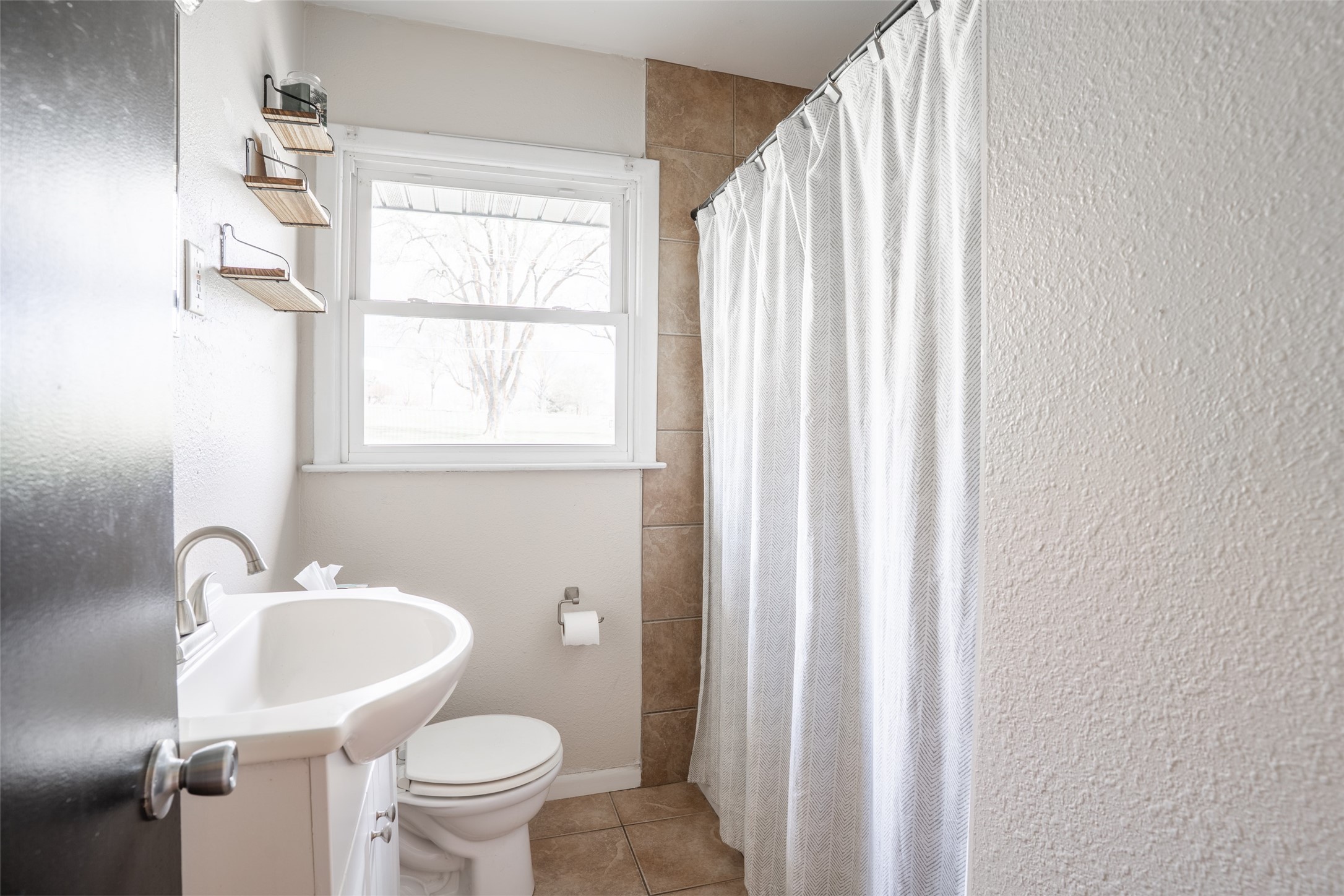 832 19th Street, West Des Moines, Iowa image 9