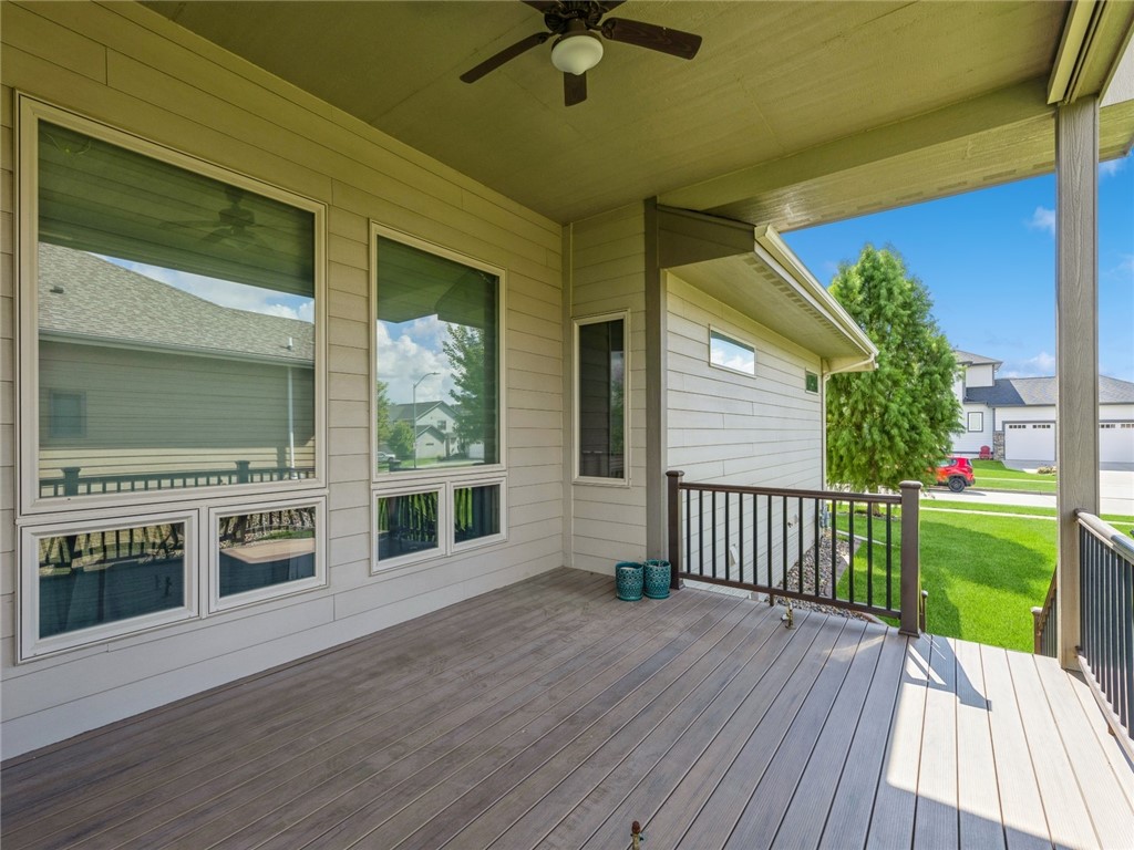 3062 Berkshire Parkway, Clive, Iowa image 32