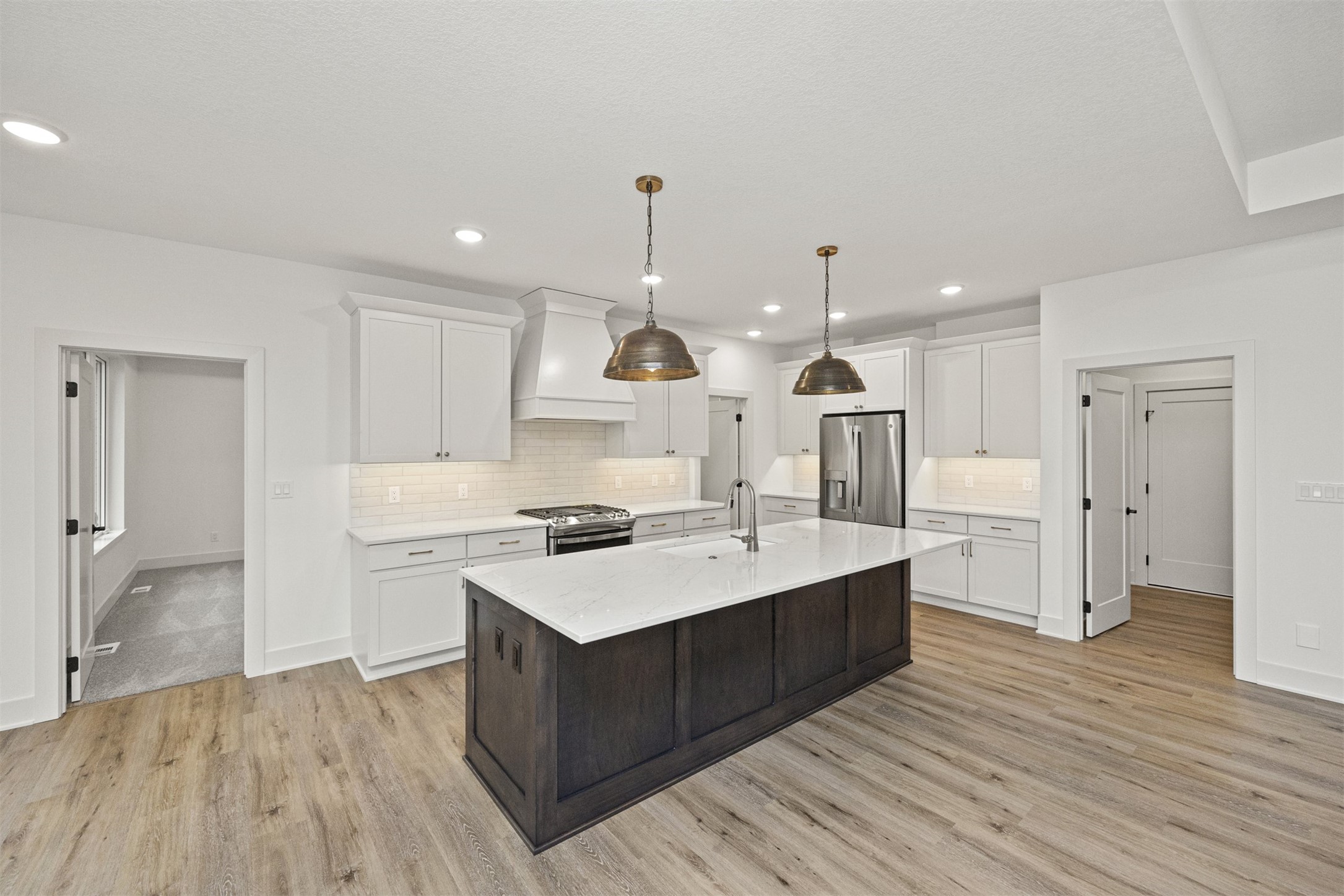 16300 Goodman Drive, Urbandale, Iowa image 3