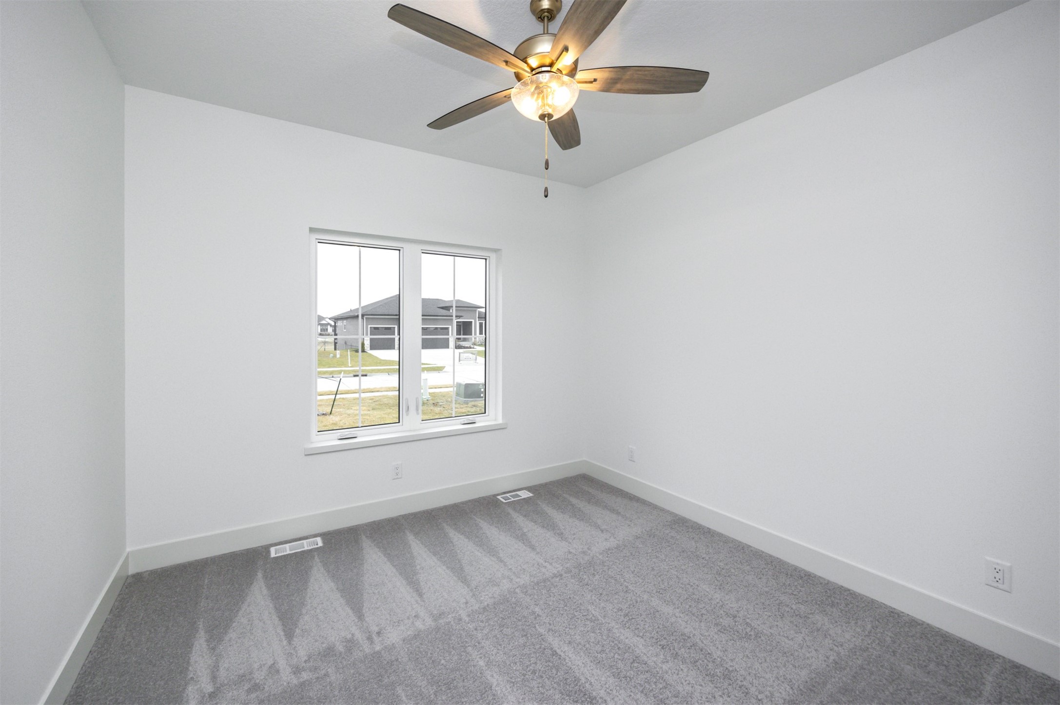 16300 Goodman Drive, Urbandale, Iowa image 22