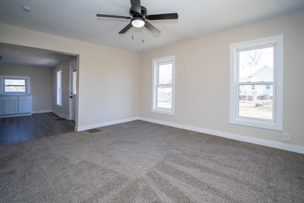 1116 1st Avenue, Newton, Iowa image 3
