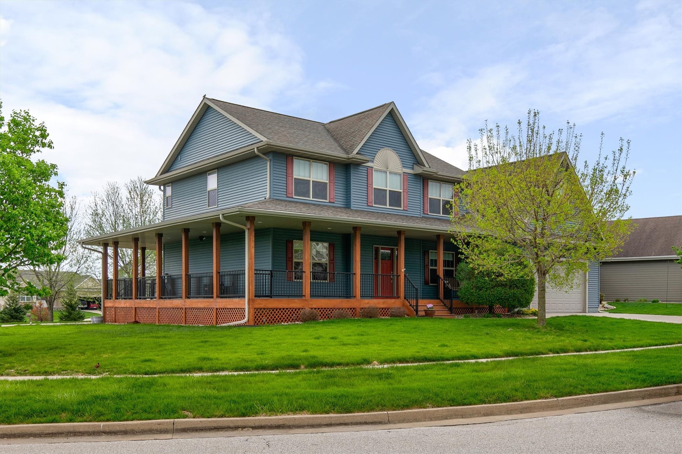 1807 NW Norton Court