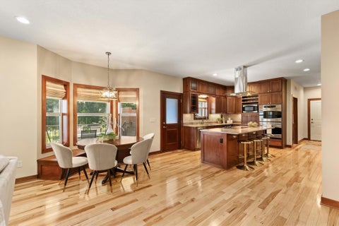 Featured picture for the property 738654