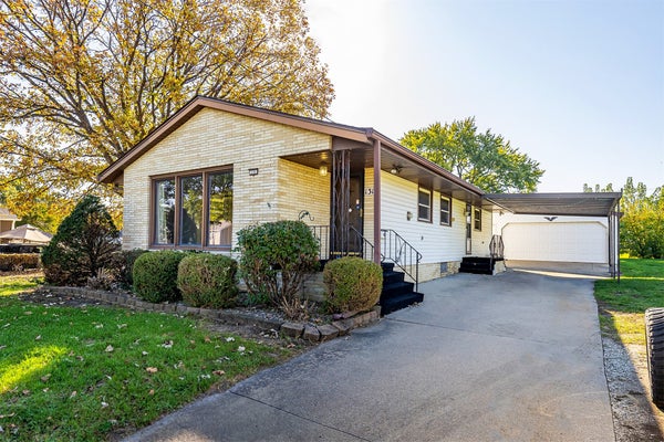 131 HARTFORD AVE, DES MOINES, IA 50315 - Image 41635b56dbbb39bef17e2cb204711ca2/1621759178
