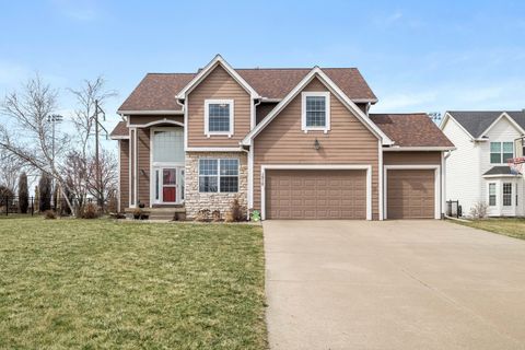 Homes For Sale - 1510 NW Maple Place<br/> Ankeny, IA 50023