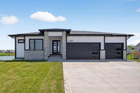 Homes For Sale - 1420 NW Bull Run Court<br/> Waukee, IA 50263