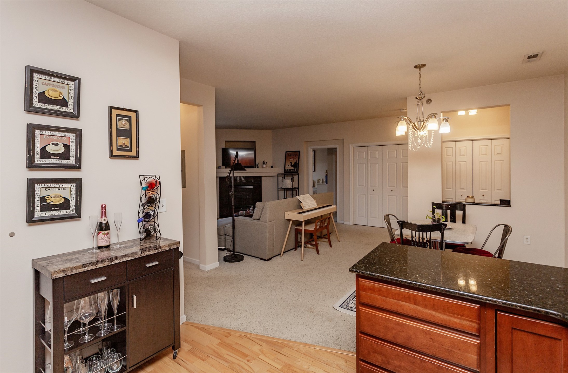 3031 Grand Avenue #215, Des Moines, Iowa image 15