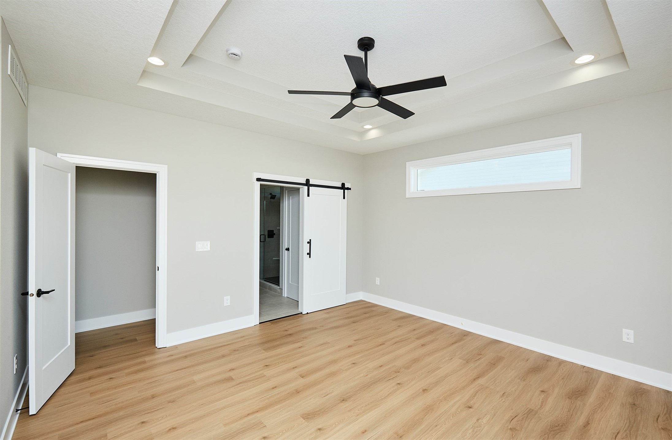 17311 North Valley Drive, Urbandale, Iowa image 16