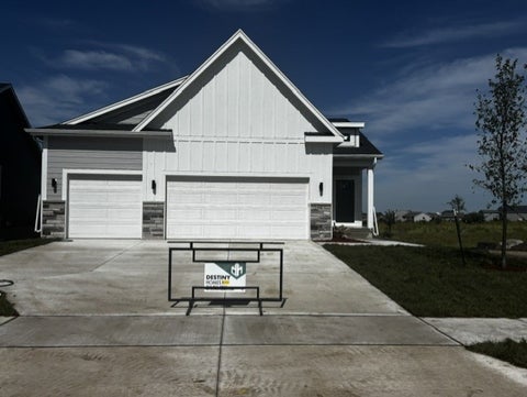 Homes For Sale - 445 NW Independence Circle<br/> Waukee, IA 50263