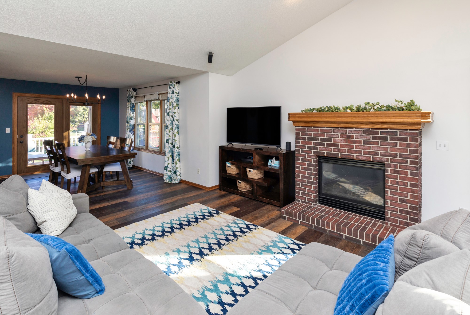 704 SE Chaparal Drive