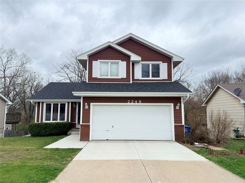 Homes For Sale - 2248 E Park Avenue<br/> Des Moines, IA 50320