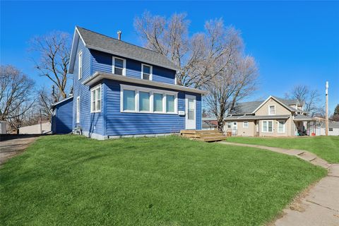 Homes For Sale - 427 West Street<br/> Poweshiek County, Grinnell, IA 50112