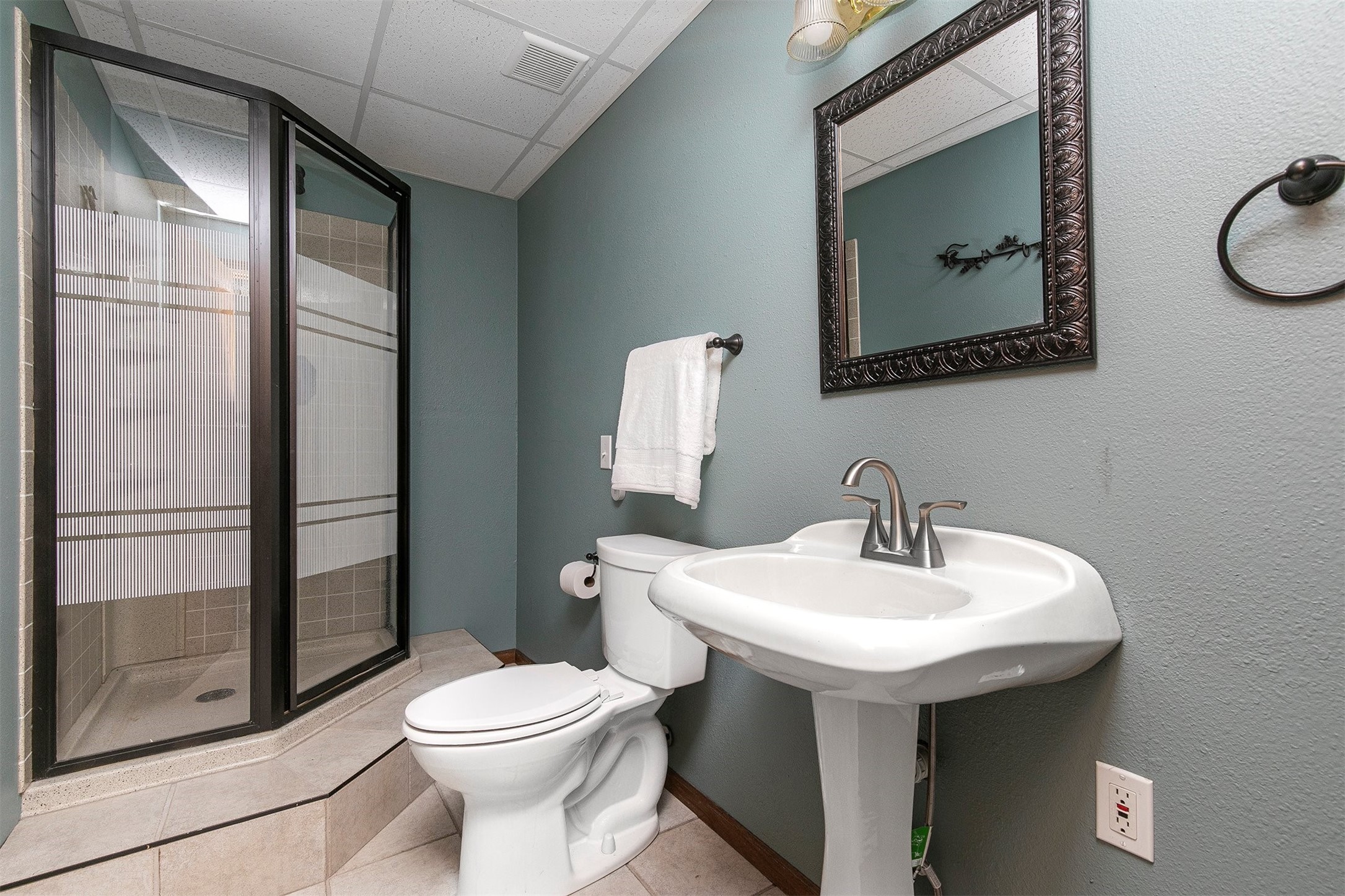 2434 SE 12th Street, West Des Moines, Iowa image 28
