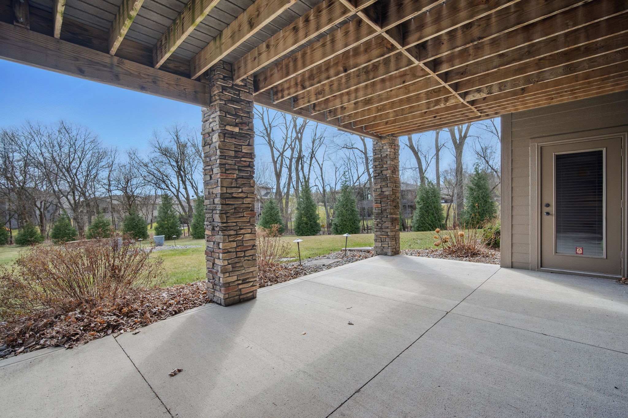 7401 NW 107th Street, Johnston, Iowa image 32