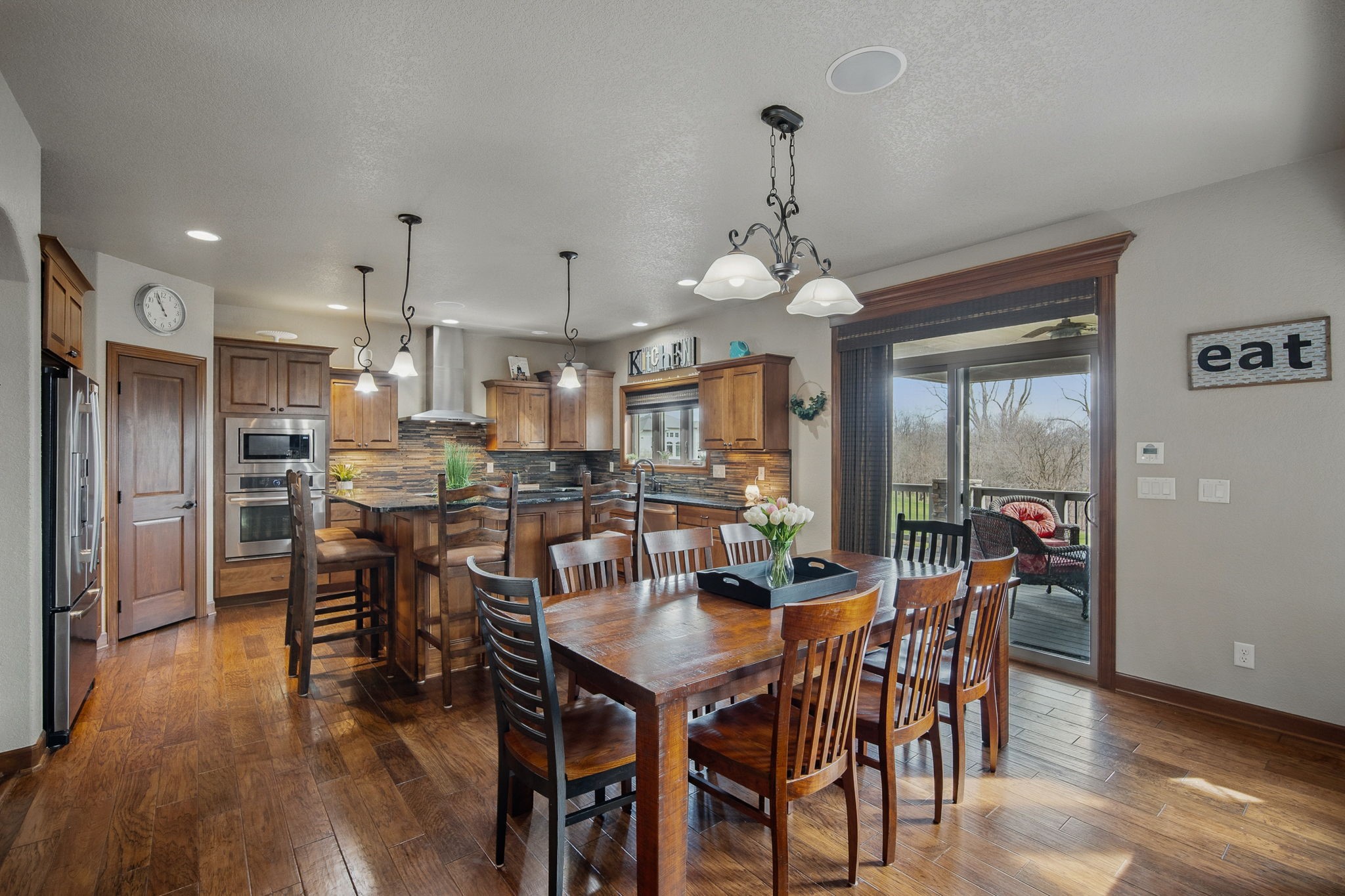 7401 NW 107th Street, Johnston, Iowa image 12
